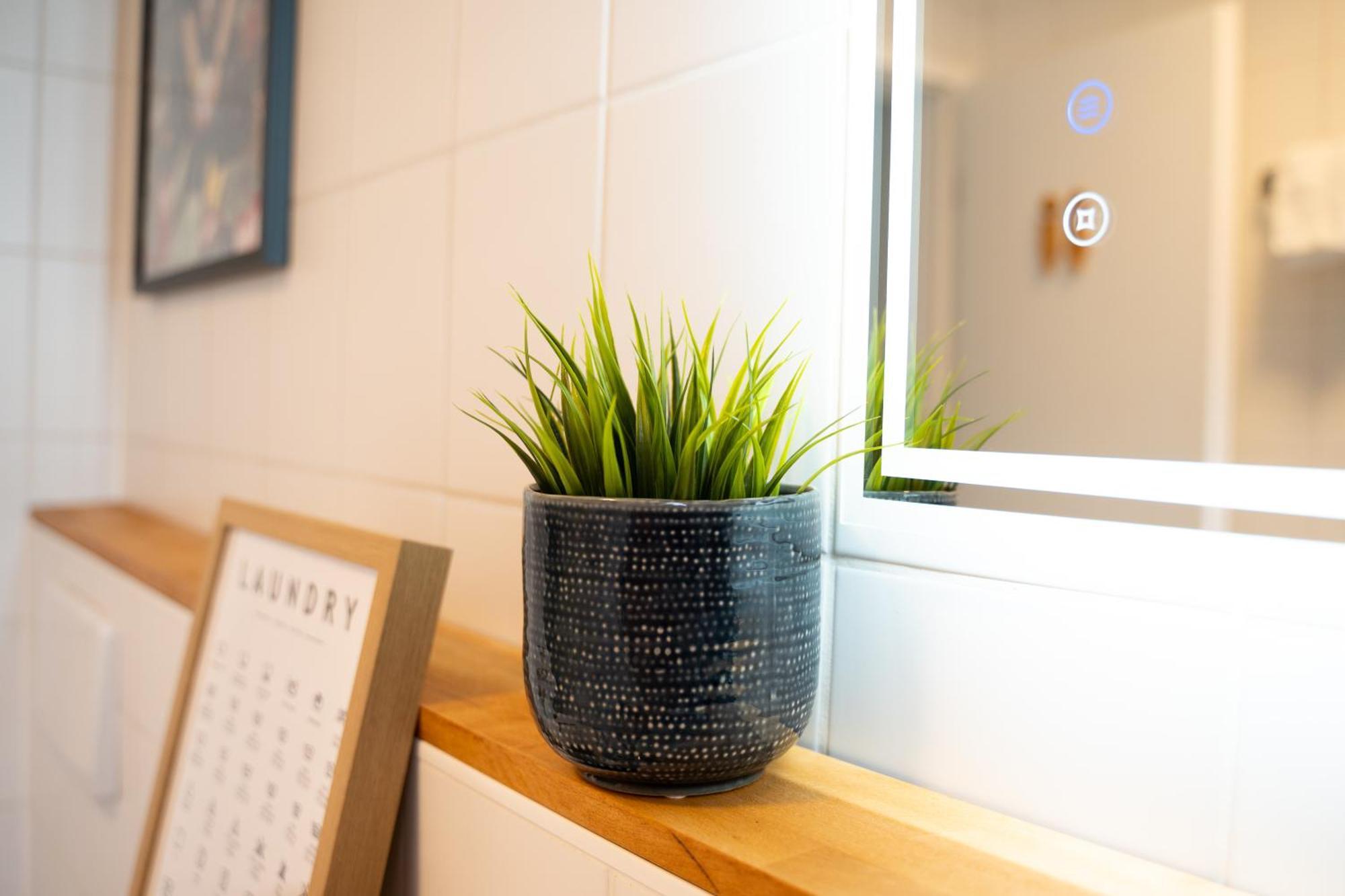 Lubu Stay Central, Cozy, With Workspace And Parking Людвигсбург Экстерьер фото